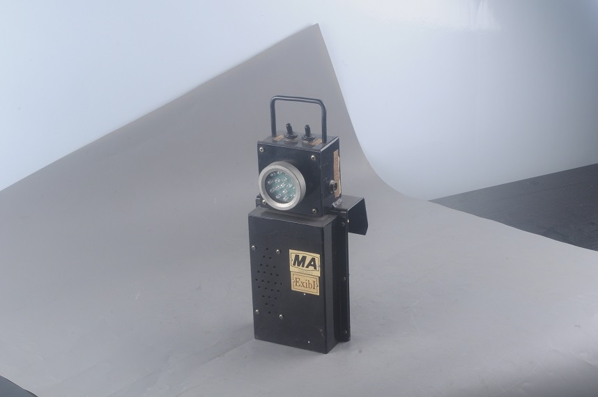 DHY0.36/3.6L(A)矿用隔爆型语音播报机车红尾灯